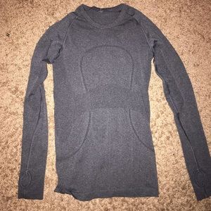 Lululemon long sleeve workout top